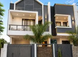 4 rooms Bunglow with pool and jacuzzi
