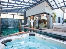 Naomi Boutique Suites
