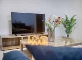 Peaceful Gzira 2BR Flat Garden View