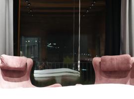 Fayz Mount Residence, hotel in Chimgan