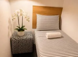 101 HOTEL MANHATTAN - Little Italy, SOHO, NOHO, LES, East Village, Chinatown - 1 GIG Internet, 12Inch Mattress, Hardsurface Floors