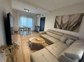 3Triaina Upstairs Apartment