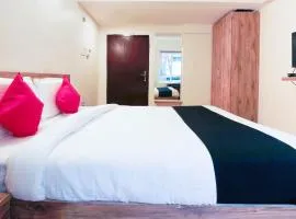Capital O Sri Suprabhat Grand Near Kachiguda Railway Station
