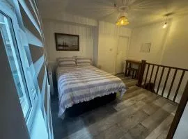 Stylish Seaside Apartment Beachfront Sleeps 3