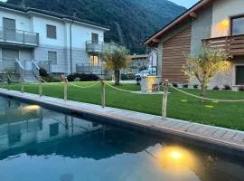 Villa Sunset - Luxury property with pool & large private garden and parking, few steps from the beach, ideal for singles, couples and a family