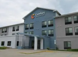 Comfort Inn & Suites Grand Forks near Alerus Center