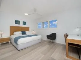 Harbourfront Studio Apartment