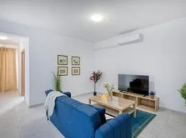 Calm Gzira 2BR Flat Fast WiFi Garden View
