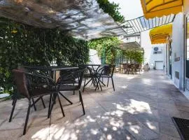 Casa Galbena Paflora Saturn