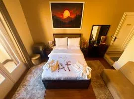 Golden Palace Suites