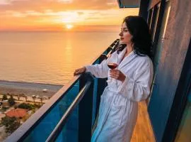 Guests Favorite Beachfront Apartment