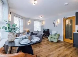 Harrogate House Apt 4 - Cheltenham Parade Loft