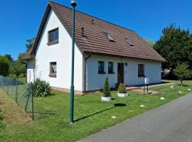 Ferienwohnung nahe Ostsee mit Garten