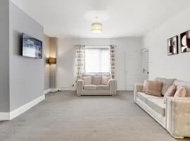 Stylish 2BR House in Ashington by Stay With Us