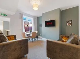 Spacious 4BR House Sleeps 8 by Stay With Us