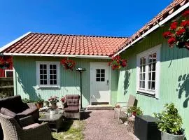 Charmigt gårdshus i hjärtat av Vadstena