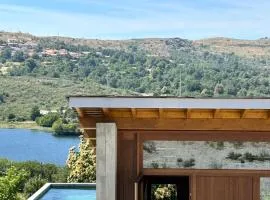 Fugahouse - Mountain and Spa Retreat in Douro Valley