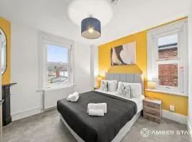 Spacious 4 Bed House in Tunbridge Wells by Amber Stays - Perfect for Business & Contractors, Sleeps 7!
