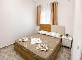 GUGA Host House