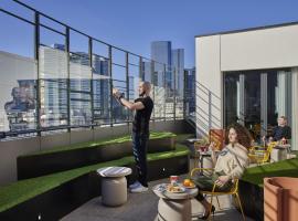 Mercure Paris La Défense, hotel u gradu 'Courbevoie'