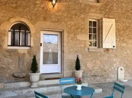 Le Refuge d'Alienor at Domaine Le Touran near Saint Emilion