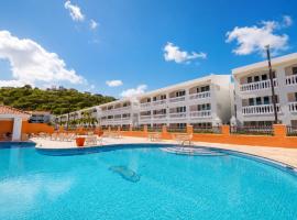 Golden Dream Villas with pool 1st floor โรงแรมในอิซาเบลา