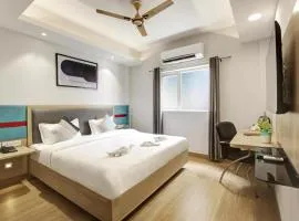 Hotel Royal Orbit Near Dronacharya Metro Station DLF Phase 3 Gurgaon
