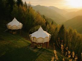 Glamping Tago, hotel di Khulo