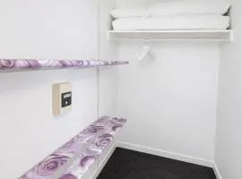 Comfortable 2 BDR in Montrose - Sleeps 4 - Parking
