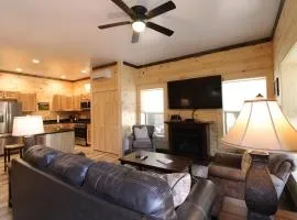 Mountain Honeymoon Affordable, Pet Friendly Rental in Bryson City
