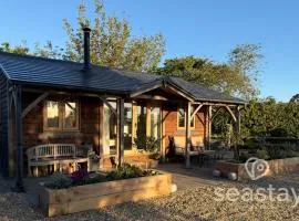 The Gatehouse Lodge Farm Stay, Distant Sea Views