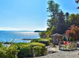 Dock Access! Charming Lake Champlain Carriage Home