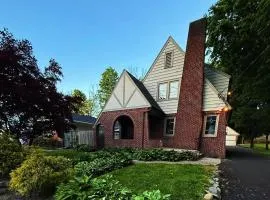 Huntington Village House 4BR Walk to everything