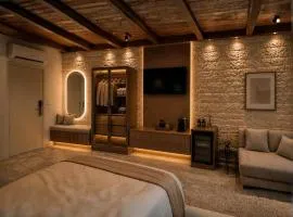 Via Maria Boutique Suites - Free Parking