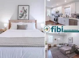St. Louis Family Retreat w/ Crib, Pets & Parking
