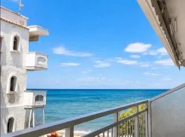 Irene Beach Front Luxury Suite