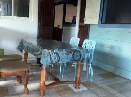 Maison charmante à Vieux Habitants avec terrasse ensoleillée