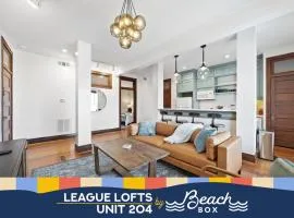 Historic, chic loft 3 blocks from The Strand in downtown Galveston