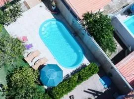 Cantinho das Palmeiras - Casa com Piscina Privativa - Enseada das Garças