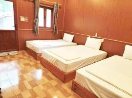 Minh Khang Homestay Bản Giốc- Tay's Traditional Village