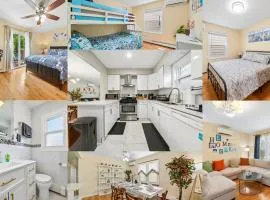 Charming 3BR Home by Lincoln Park-Easy NYC Access