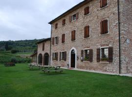 Costa degli Ulivi, hotel u gradu Fumane