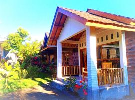 Ariel Bungalow Tetebatu, hótel í Tetebatu