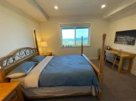 Sea view villa independent access