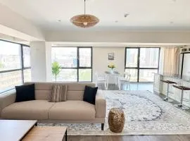 Luxury Apartment Next to Shangri-La with Awesome views