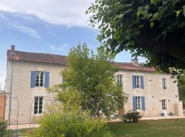 Hôtel Le Groom, hotel Laprade városában