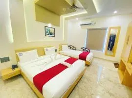 Hotel Sangeeth Palace, 800m Away from Ramanathaswamy Temple