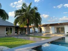 Arom Pool Villa Pattaya 2