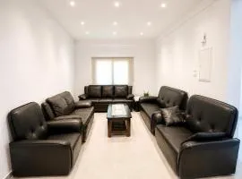 Spacious 2 Bdr Apartment near Universities