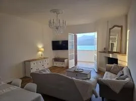 Appartement rénové vue mer au cœur de Propriano